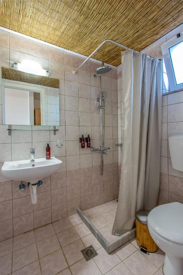 Kanso Rooms Galatas  Exterior photo